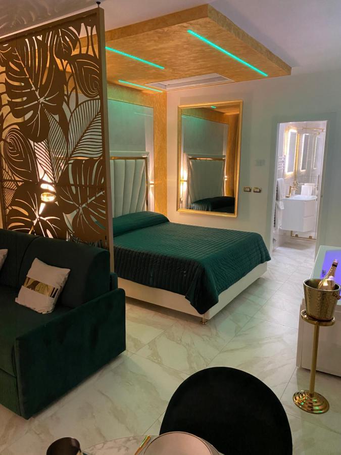 Fashion Apartment Gold Bologna With Jacuzzi & Car Garage Exterior foto