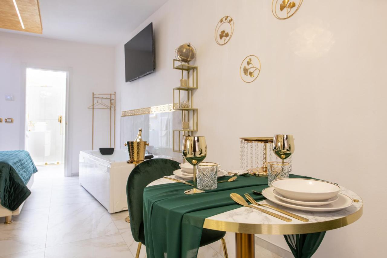 Fashion Apartment Gold Bologna With Jacuzzi & Car Garage Exterior foto