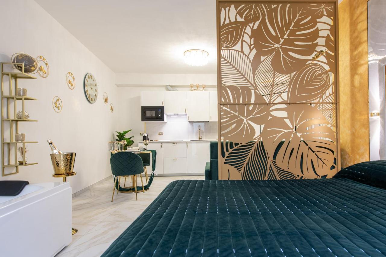 Fashion Apartment Gold Bologna With Jacuzzi & Car Garage Exterior foto