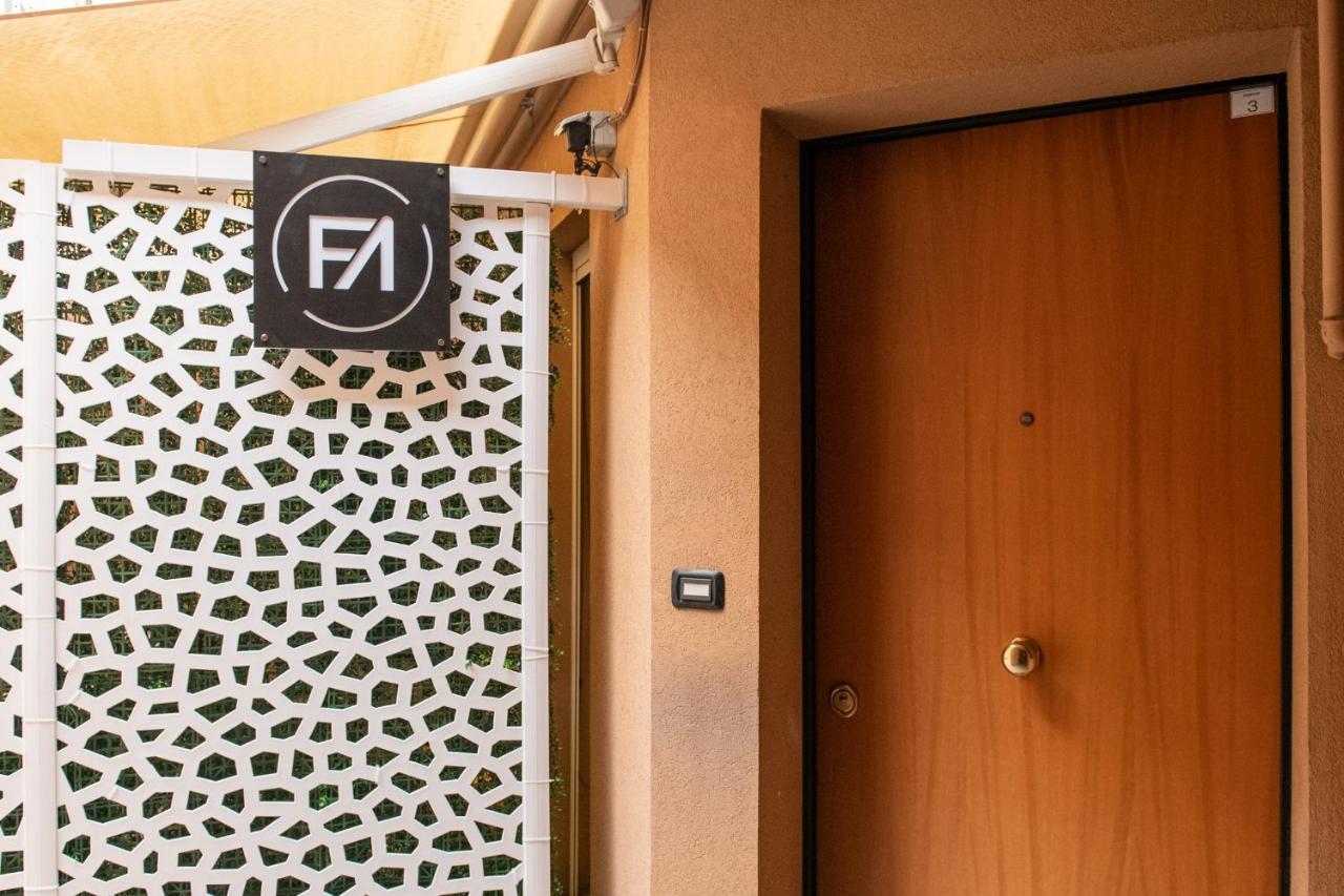 Fashion Apartment Gold Bologna With Jacuzzi & Car Garage Exterior foto