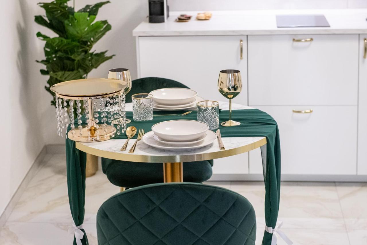 Fashion Apartment Gold Bologna With Jacuzzi & Car Garage Exterior foto