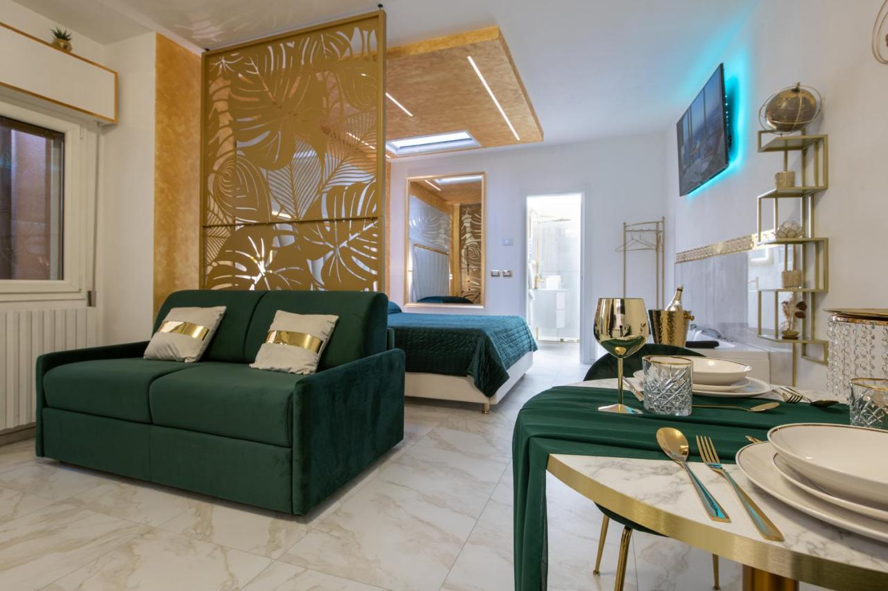 Fashion Apartment Gold Bologna With Jacuzzi & Car Garage Exterior foto